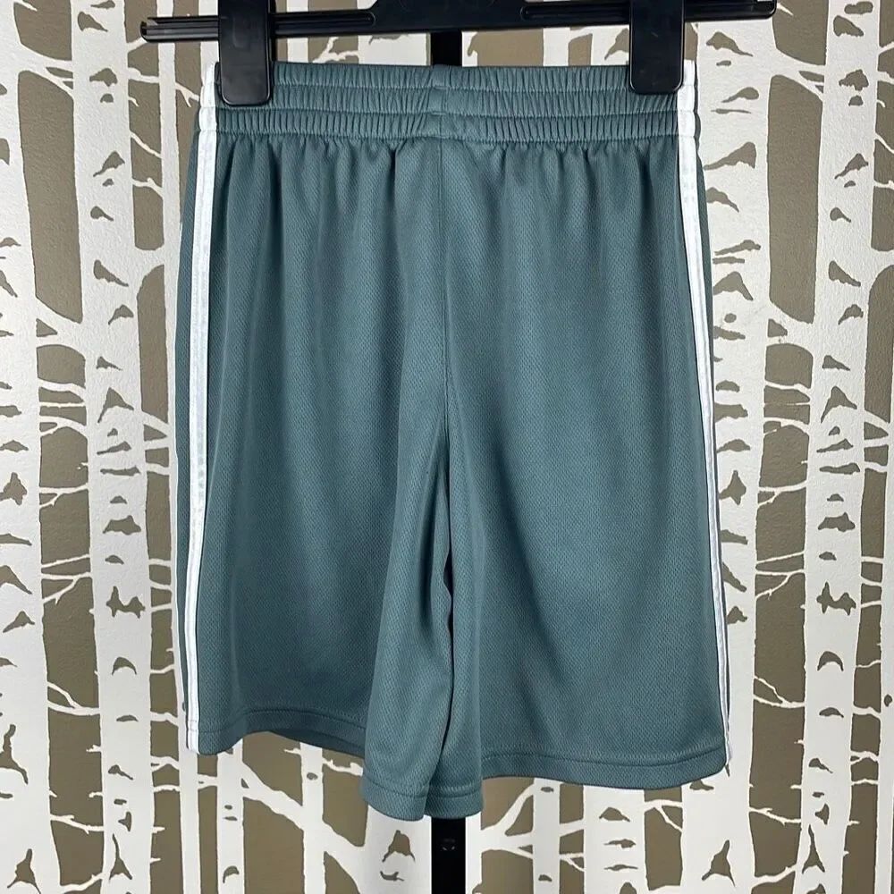 Adidas Boys Basketball Shorts M (10/12)